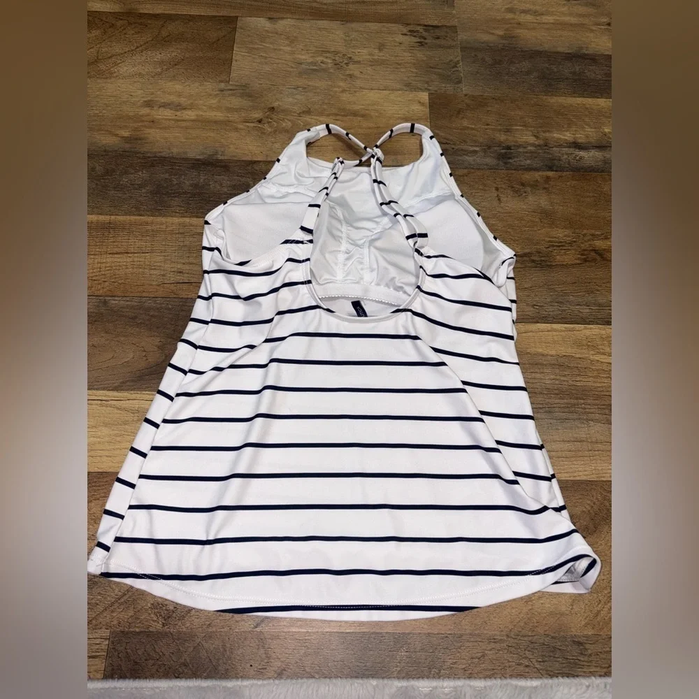Nautica 	•	stretchy tank